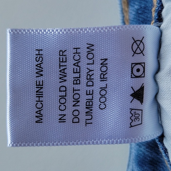 Judy Blue Boyfriend Fit Jeans Light Medium Wash Size 28 - Picture 15 of 15